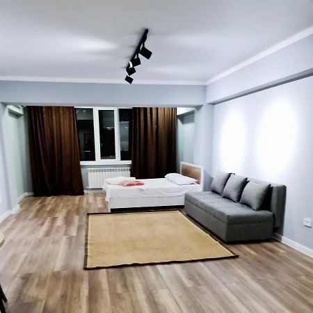 Apartamenty V Centre, V Novom Dome Αλμάτι Εξωτερικό φωτογραφία