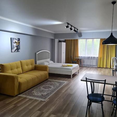 Apartamenty V Centre, V Novom Dome Αλμάτι Εξωτερικό φωτογραφία